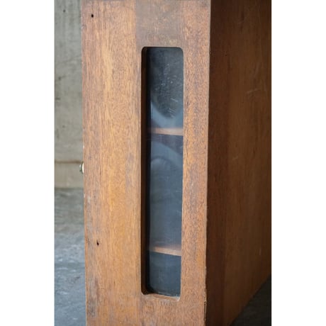 戸棚　Wooden shelf