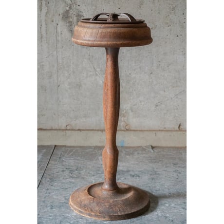 スタンド灰皿　Standing ashtray