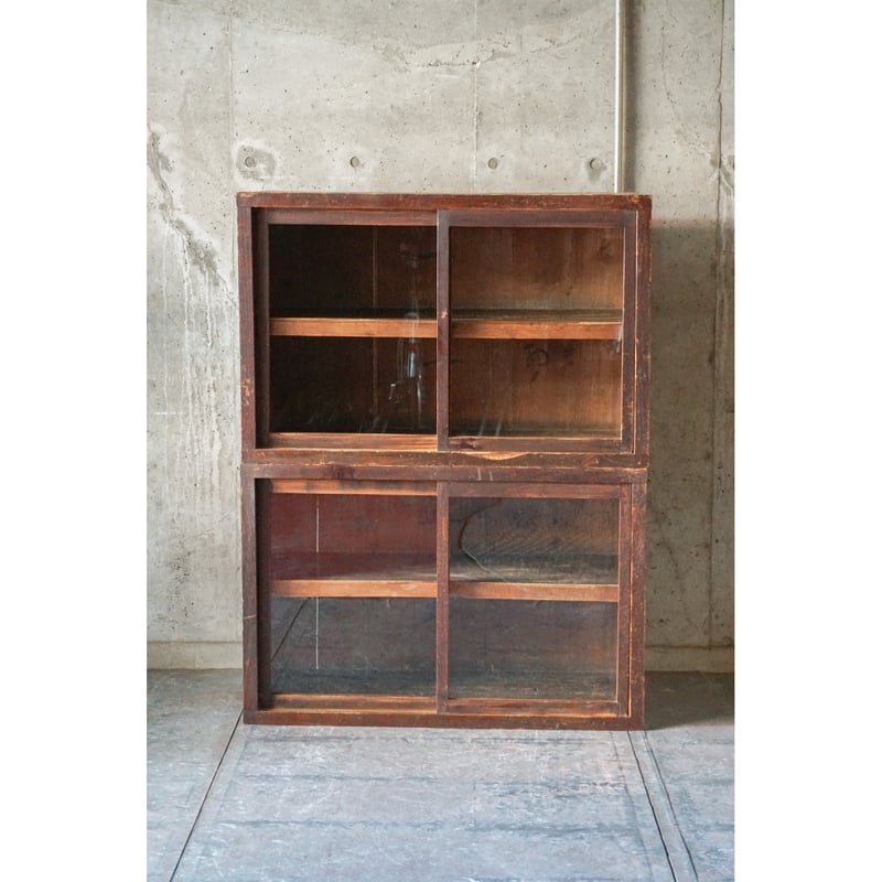 昭和レトロ　ガラス戸棚 昭和レトロ飾り棚ガラス戸観音開アンティーク模様ガラス