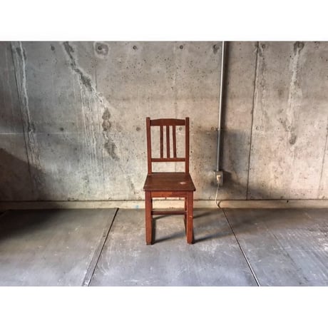 小ぶりな椅子