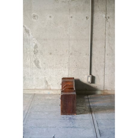 本立て　Book stand
