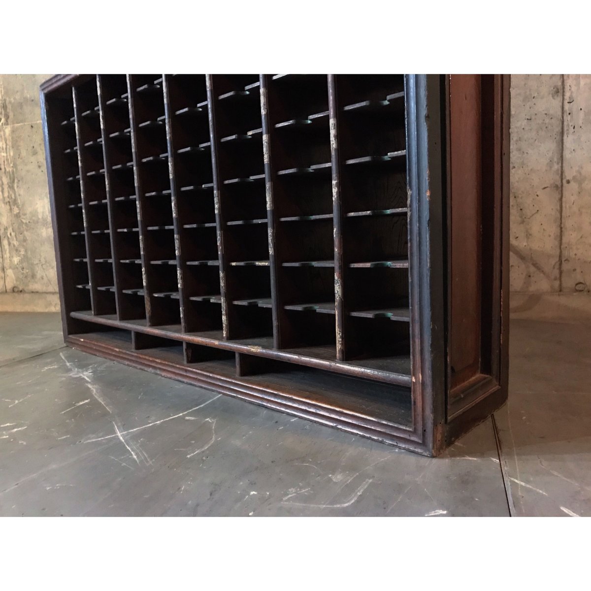 アンティークラック　郵便局棚　郵便局 仕分け棚 　飾り棚 Antique Post Office Sorting Shelf/アンティーク 郵便局 仕分け