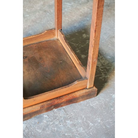 花台　Wooden stand