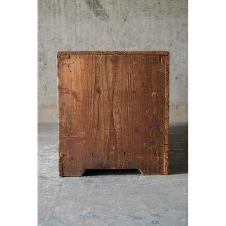 仕切り棚 Filing cabinet