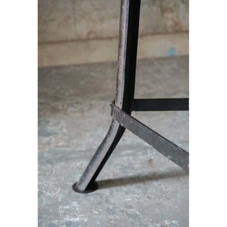 アイアンスツール　Stool