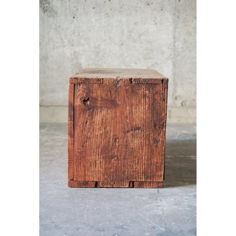 収納棚 Wooden shelf