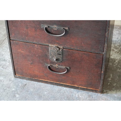 引き出し棚　Drawer