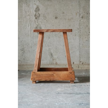 台 Wooden stand