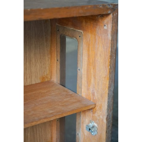 戸棚　Wooden shelf