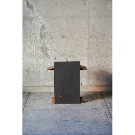 厨子　Wooden object