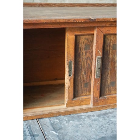 収納棚 Wooden shelf
