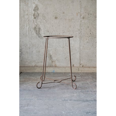 鉄枠スタンド　Iron stand