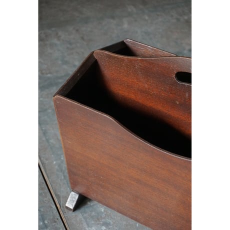 マガジンラック　Magazine rack