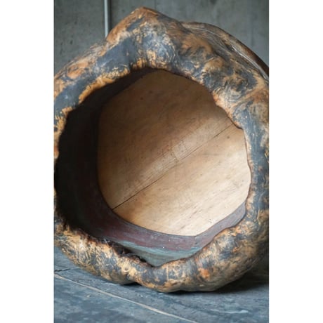 火鉢　Wooden object