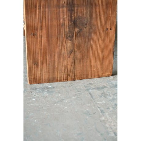 棚 Wooden shelf