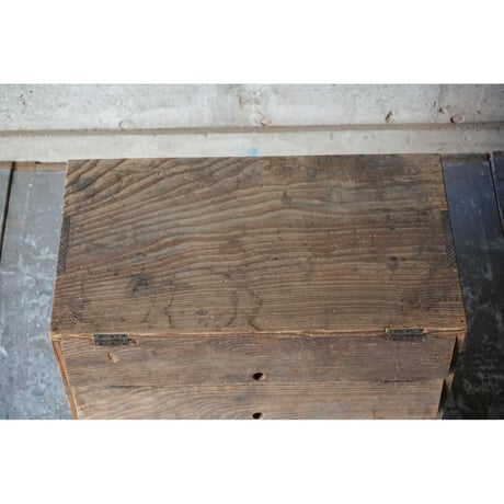 パタパタ棚 Wooden shelf