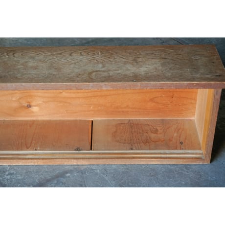 ガラス戸棚　Cabinet
