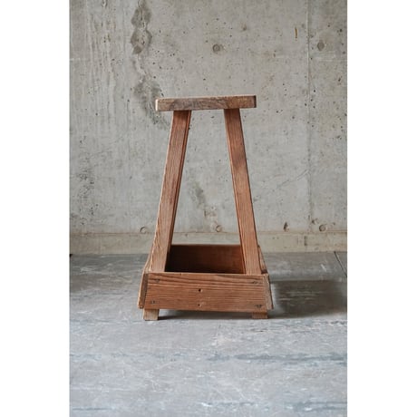 台 Wooden stand