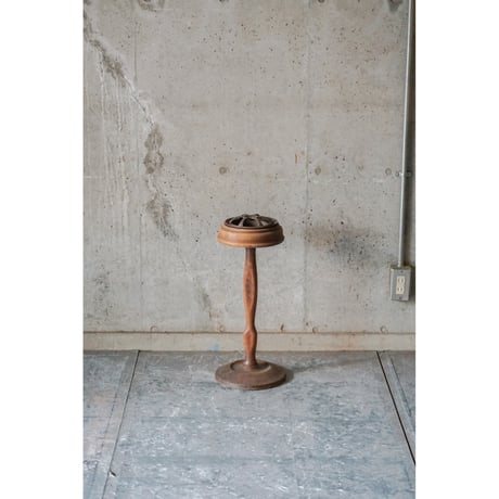 スタンド灰皿　Standing ashtray