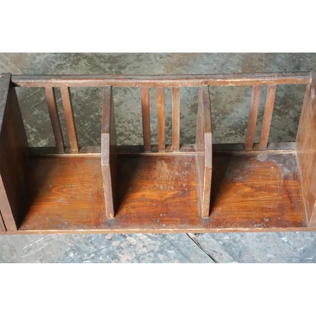 本立て　Book stand