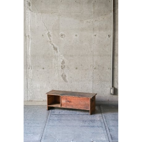 台　Wooden stand