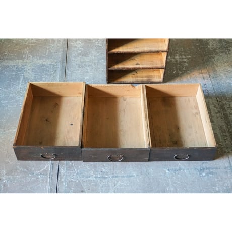 引き出し棚 Drawer