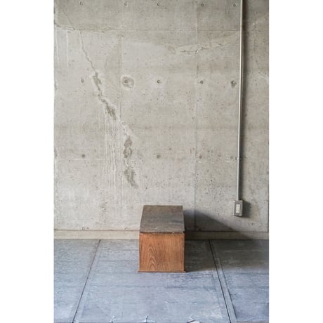 台　Wooden stand