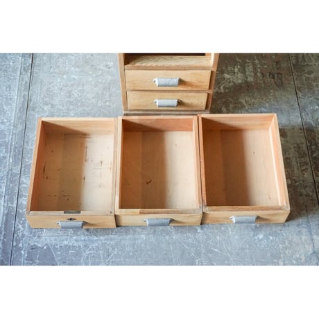 引き出し棚 Drawer