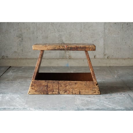 台 Wooden stand