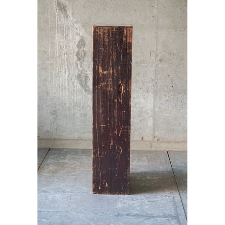 棚 Wooden shelf