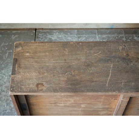 戸棚　Wooden shelf