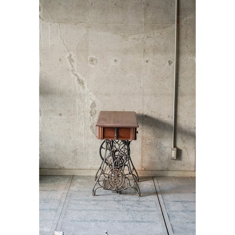 ミシン脚テーブル | SOWGEN