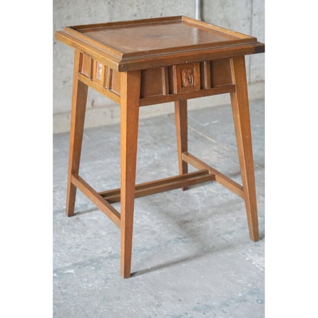 サイドテーブル Side table