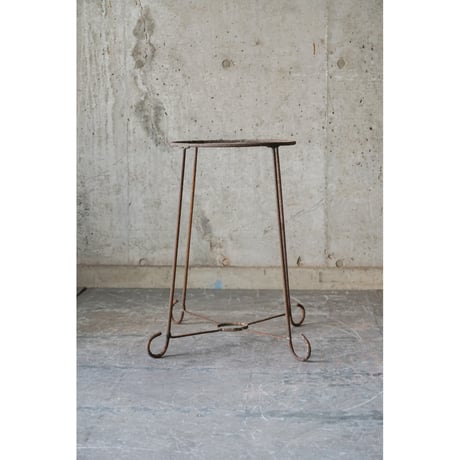 鉄枠スタンド　Iron stand