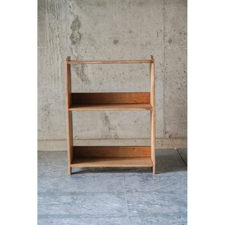 棚 Wooden shelf
