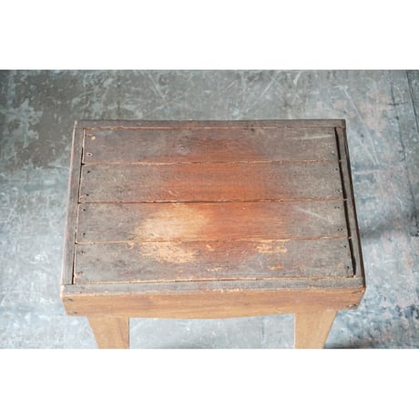 台 Wooden stand