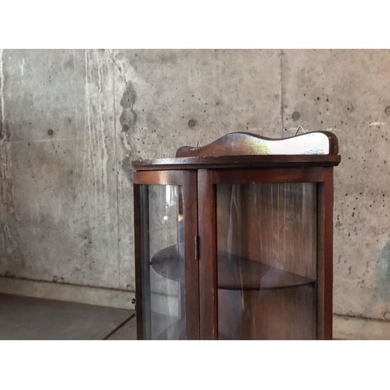 半円ガラスショーケース | SOWGEN