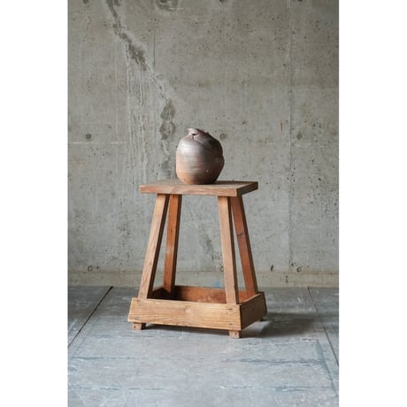 台 Wooden stand