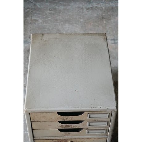 アイアンドロワーズ Iron drawer