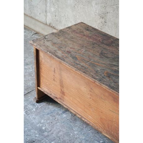台　Wooden stand