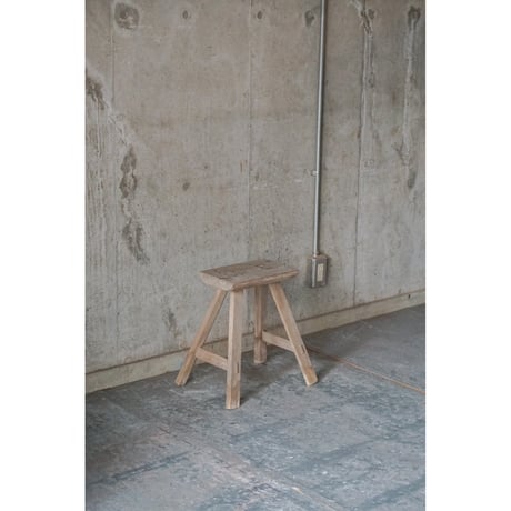 鞍掛 スツール　Wooden stand