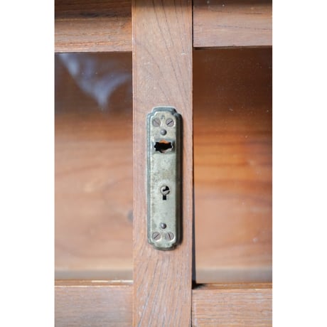 ガラス戸棚　Cabinet