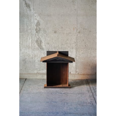 厨子　Wooden object