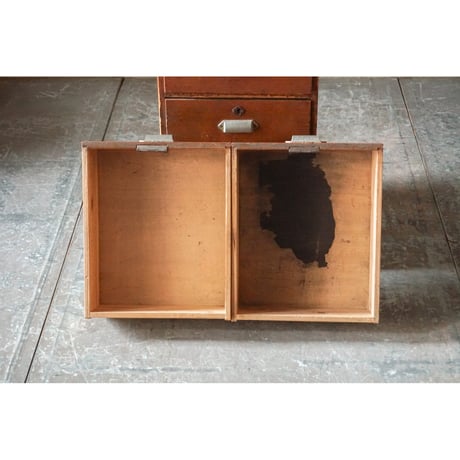 引き出し棚 Drawer