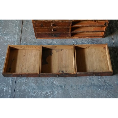 引き出し棚 Drawer