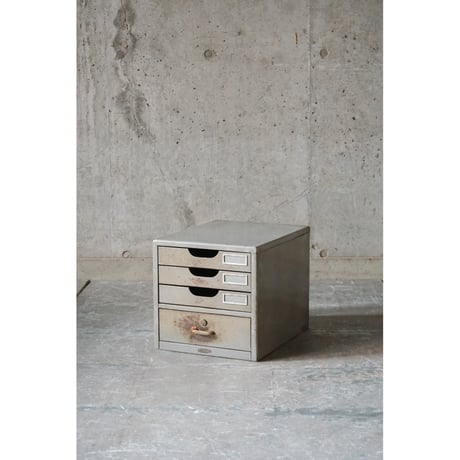アイアンドロワーズ Iron drawer