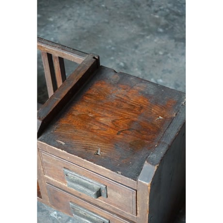 本立て　Book stand