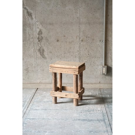台 Wooden stand