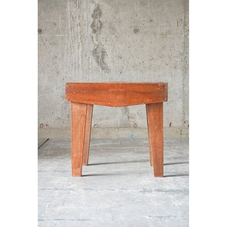 台 Wooden stand