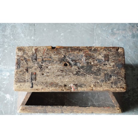 台 Wooden stand